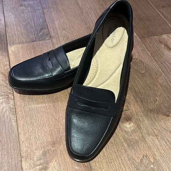 Clark’s classic loafers - Picture 3 of 5